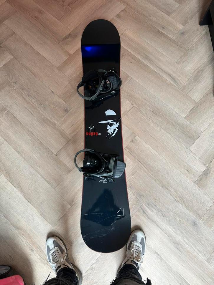 Burton Bug 159cm (Special edition) met binders en tas, Sport en Fitness, Snowboarden, Zo goed als nieuw, Board, Ophalen