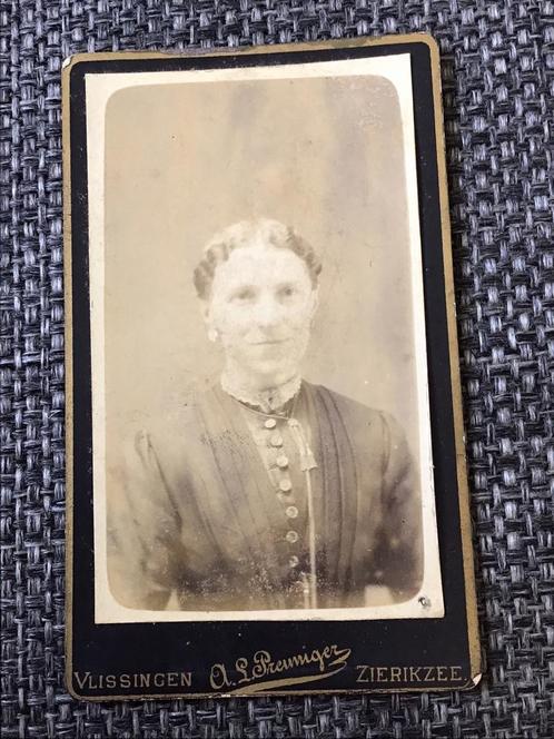 CDV, Vrouw, A.L. Preuniger, Zierikzee, Carte de Visite 6, Verzamelen, Foto's en Prenten, Gebruikt, Foto, Voor 1940, Ophalen of Verzenden