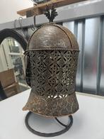 Oude ridder helm, Ophalen