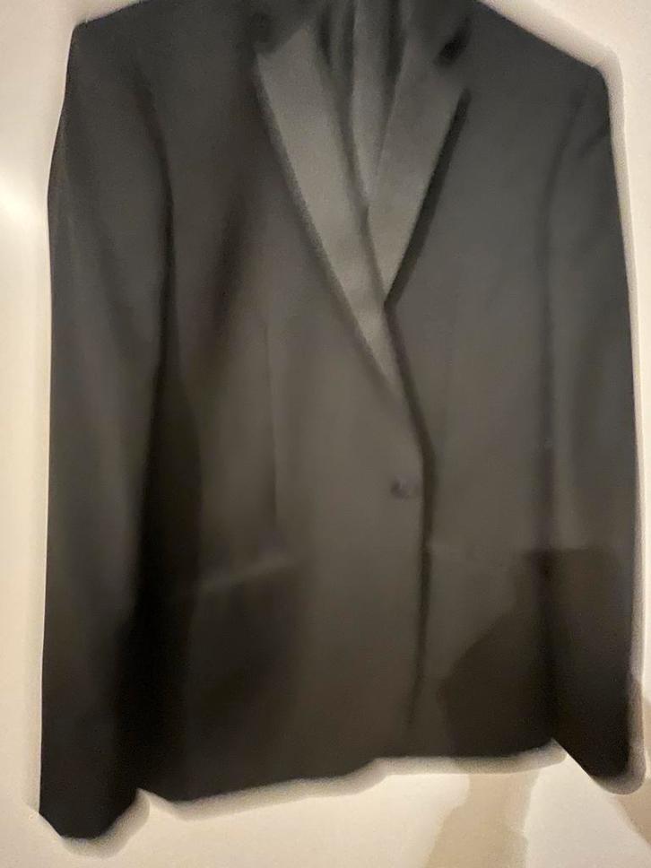 Mooie smoking maat 15/16, Kleding | Heren, Kostuums en Colberts, Zo goed als nieuw, Zwart, Ophalen of Verzenden