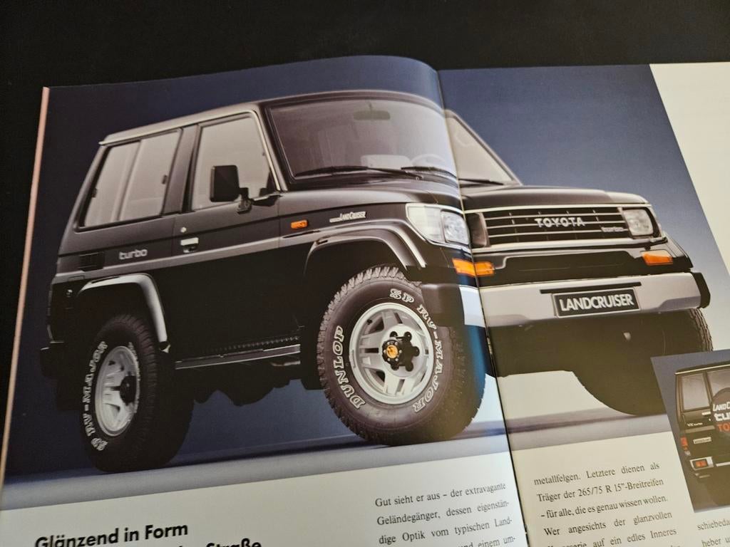 Brochure Toyota Landcruiser 4x4 1990, Ophalen of Verzenden, Zo goed als nieuw, Toyota