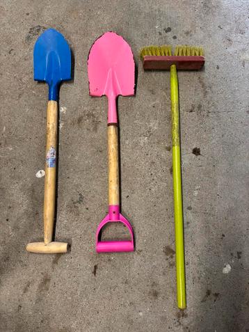Kinderbezem, Roze & Blauwe Schep beschikbaar voor biedingen