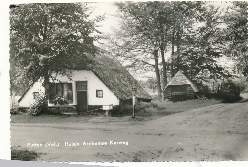 9347 Putten (Vel) Huisje Arnhemse Kerkweg, Ophalen of Verzenden, 1940 tot 1960, Gelderland