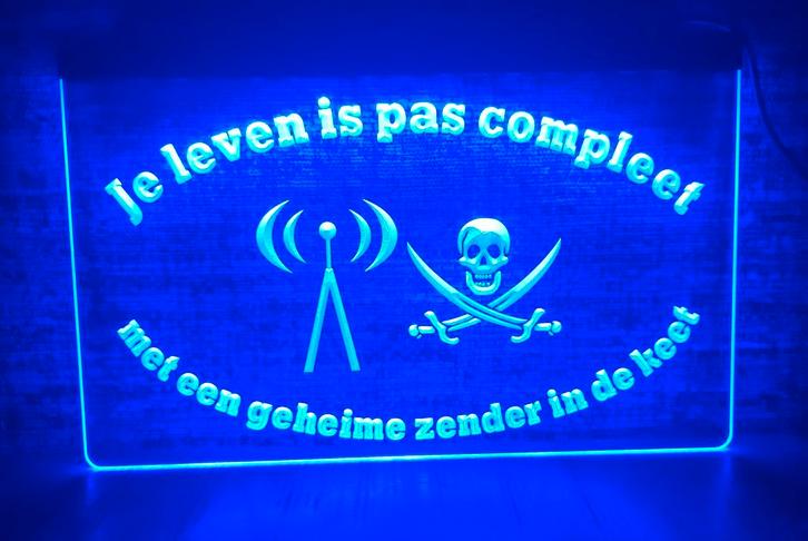 GEHEIME ZENDER 3D ledverlichting lamp lichtbak, Verzamelen, Merken en Reclamevoorwerpen, Nieuw, Lichtbak of (neon) lamp, Ophalen of Verzenden