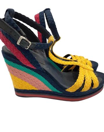 Tommy Hilfiger sleehakken 39 beschikbaar voor biedingen