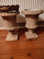 2 landelijke Versailles potten/ vazen/ bloempotten., Ophalen, Overige kleuren, Aardewerk of Porselein, Zo goed als nieuw