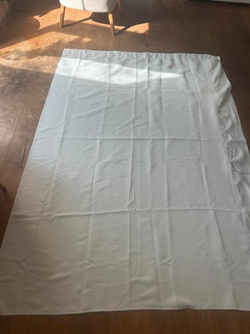 Twee off-white/gebroken wit verduisterende gordijnen., Huis en Inrichting, Stoffering | Gordijnen en Lamellen, Zo goed als nieuw