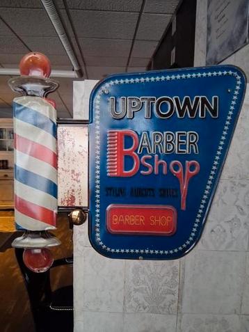 Metalen wandbord barber beschikbaar voor biedingen