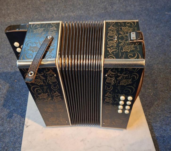trekzak, Muziek en Instrumenten, Accordeons, Gebruikt, Knopaccordeon, Overige formaten, Overige merken, Ophalen