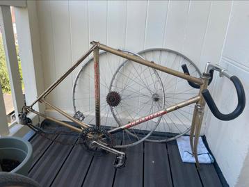 Oldtimer Motobecane model C4 (to restore all oroginal parts) beschikbaar voor biedingen