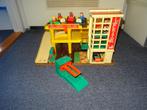 Fischer Price PARKEERGARAGE met Lift,  Auto's en Popjes, Ophalen, Gebruikt, Speelset