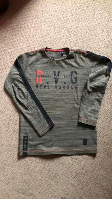 Sweatshirt maat 140/146 beschikbaar voor biedingen