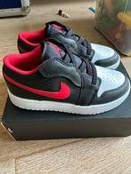 Nike Jordan 1 Low ALT maat 32 Nieuw, Jongen of Meisje, Schoenen, Nieuw, Ophalen of Verzenden