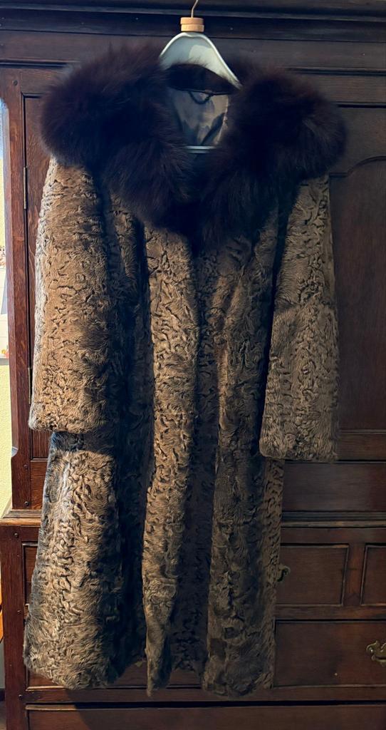 Vintage bontjas met nertskraag, Kleding | Dames, Jassen | Winter, Gedragen, Maat 38/40 (M), Bruin, Ophalen of Verzenden