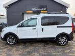 Dacia Dokker 1.2 TCe S&S Stepway *Clima*Cruise*Stoelverwarmi, Auto's, Voorwielaandrijving, Stof, Gebruikt, Zwart