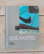 The daily street - Sneakers, Ophalen of Verzenden, Zo goed als nieuw, Mode algemeen, The daily street