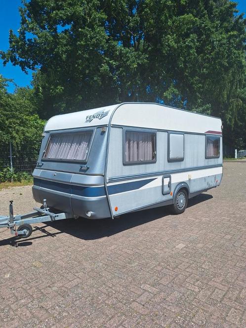 Fend Joker 470, Voortent+luifel z.g.a.n, Vast toilet, Radio, Caravans en Kamperen, Caravans, Particulier, tot en met 4, 750 - 1000 kg
