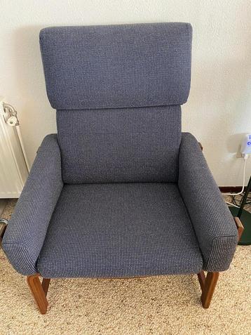 Vintage Fauteuil Blauw beschikbaar voor biedingen