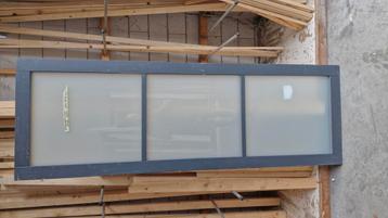 Steellook deur met mat glas  beschikbaar voor biedingen