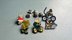 Basar olifant en aap pins - tekenfilm, Verzamelen, Speldjes, Pins en Buttons, Ophalen of Verzenden, Zo goed als nieuw