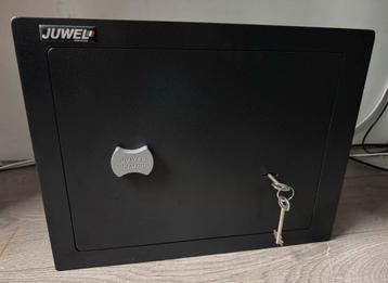 Zeer degelijke Juwel kluis branskast met 2 sleutels beschikbaar voor biedingen