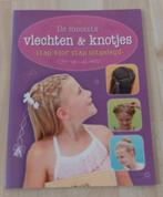 De mooiste vlechten en knotjes, stap voor stap uitgelegd, Boeken, Ophalen of Verzenden, Zo goed als nieuw
