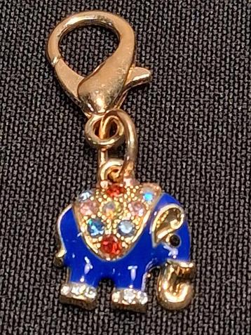 bedel/hanger geluks olifantje blauw met strass beschikbaar voor biedingen