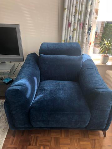 2 nieuwe fauteuils beschikbaar voor biedingen