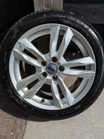 Volvo V60 Hybride LM Velgen met Zomerbanden 235/45R17, Auto-onderdelen, Banden en Velgen, Ophalen, Gebruikt, Banden en Velgen