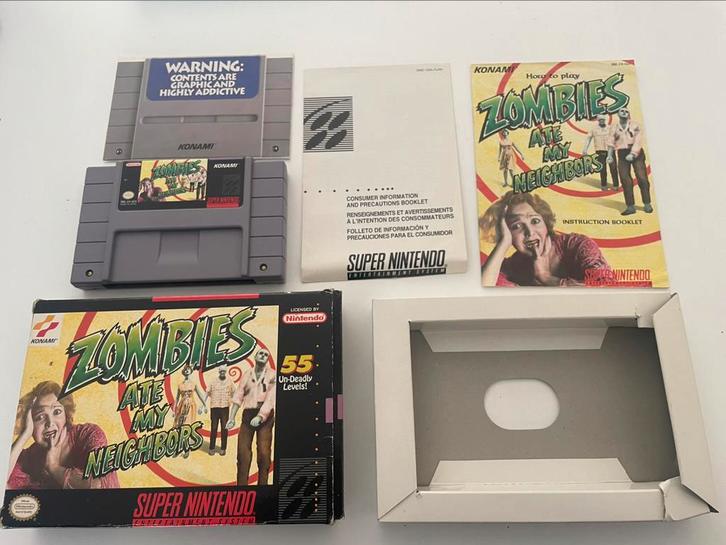 Zombies Ate My Neighbors SuperNintendo SNES CIB compleet USA, Spelcomputers en Games, Games | Nintendo Super NES, Zo goed als nieuw