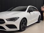 Mercedes-Benz CLA-klasse Shooting Brake 180 AMG | NAP | PANO, Auto's, Mercedes-Benz, CLA, Gebruikt, 4 cilinders, Wit