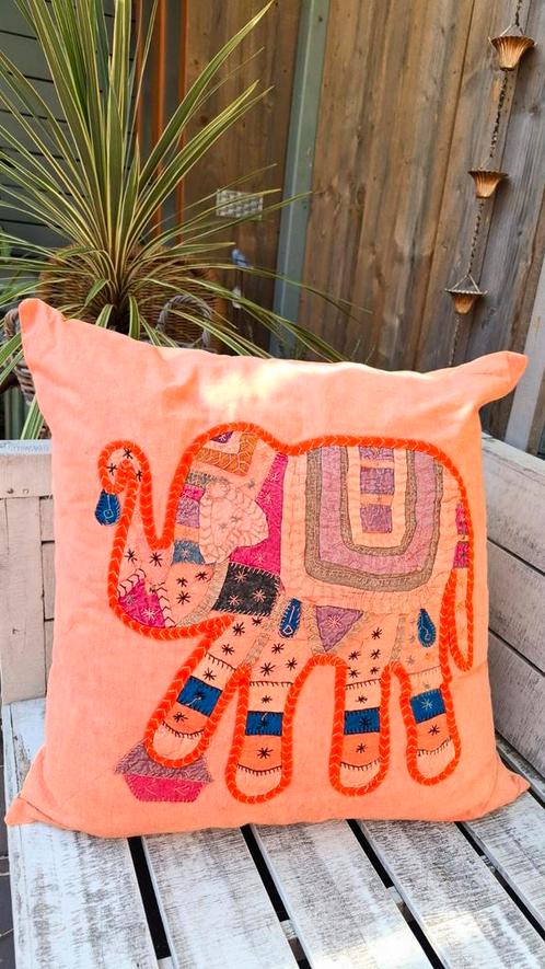Boho sierkussen "olifant" (65 x 65 cm), Huis en Inrichting, Woonaccessoires | Kussens, Zo goed als nieuw, Ophalen of Verzenden