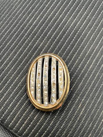 Vintage Broche beschikbaar voor biedingen