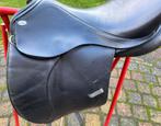 Dressuurzadel 17,5 inch, Dieren en Toebehoren, Paarden en Pony's | Zadels, Ophalen of Verzenden, Zo goed als nieuw, Dressuur