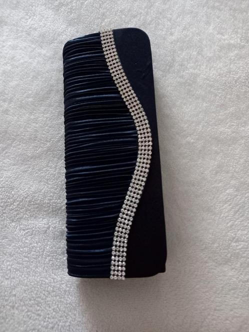 Avondtasje  clutch donkerblauw, Sieraden, Tassen en Uiterlijk, Tassen | Damestassen, Zo goed als nieuw, Avondtasje, Blauw, Ophalen of Verzenden