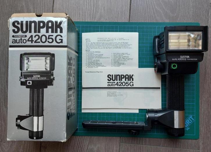Sunpak auto 4205G Thyristor Flitser, Audio, Tv en Foto, Fotografie | Flitsers, Zo goed als nieuw, Overige merken, Kantelbaar, Ophalen of Verzenden