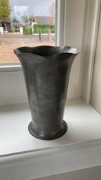 Tinne vaas 21 cm hoog van klaas dijsta uit sneek, Antiek en Kunst, Antiek | Tin, Ophalen of Verzenden