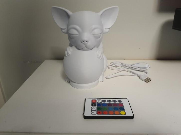 nieuwe schattige chihuahua led lamp met rgb kleuren, Huis en Inrichting, Lampen | Tafellampen, Nieuw, Minder dan 50 cm, Kunststof