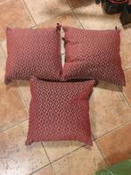 Te koop 3 Claudi kussens rood/ taupe 40x40, Huis en Inrichting, Ophalen of Verzenden, Rood, Vierkant