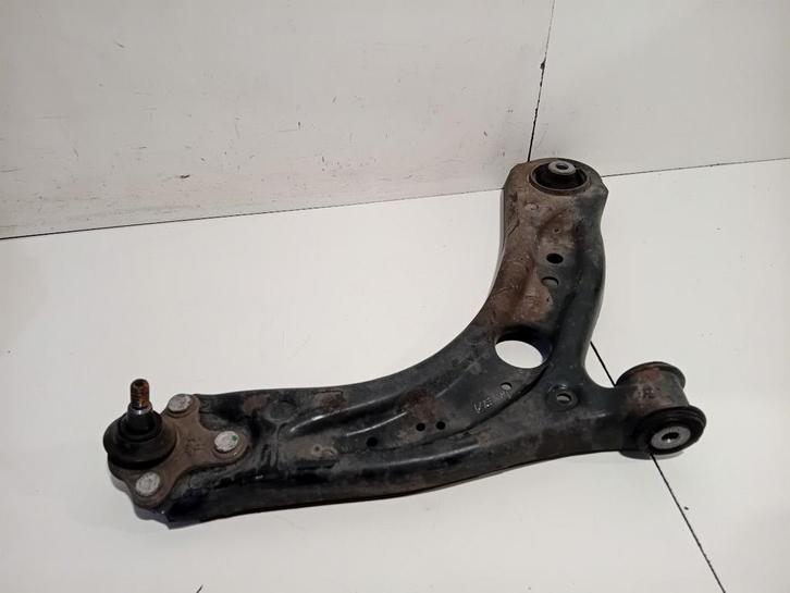 Draagarm rechts voor Volkswagen T-Roc, Auto-onderdelen, Ophanging en Onderstel, Volkswagen, Gebruikt, Herkomst onderdeel bekend