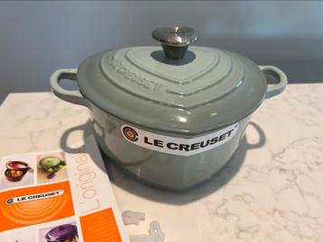 NIEUW Le Creuset hartjes pan 20 cm Sea Salt in doos beschikbaar voor biedingen