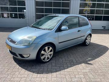 Ford Fiësta sport 1.3 ijskoude airco trekhaak mooie auto beschikbaar voor biedingen