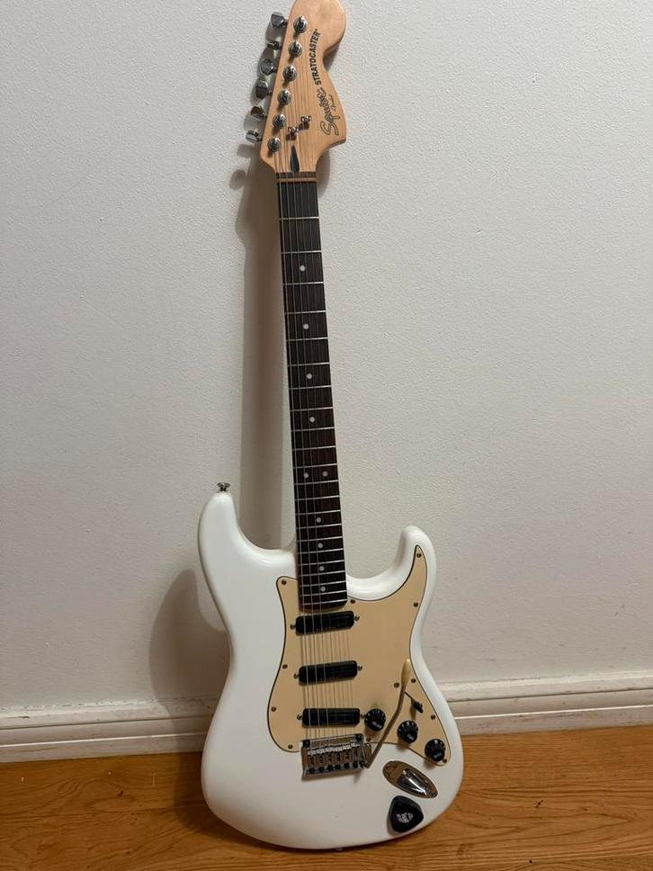 Squier Stratocaster Fender Telecaster, Muziek en Instrumenten, Snaarinstrumenten | Gitaren | Elektrisch, Gebruikt, Solid body