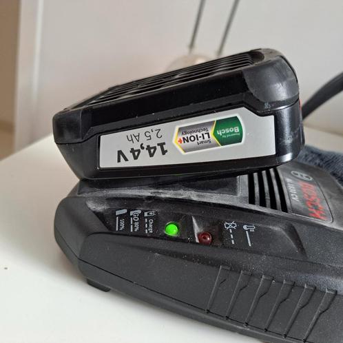 Bosch 14,4V Accu's (2 stuks) en lader, Doe-het-zelf en Verbouw, Aggregaten, Gebruikt, Ophalen