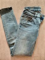 Tommy Hilfiger jean skinny low riae Sophie 27/32 nw, Ophalen of Verzenden, Nieuw, Blauw, W27 (confectie 34) of kleiner