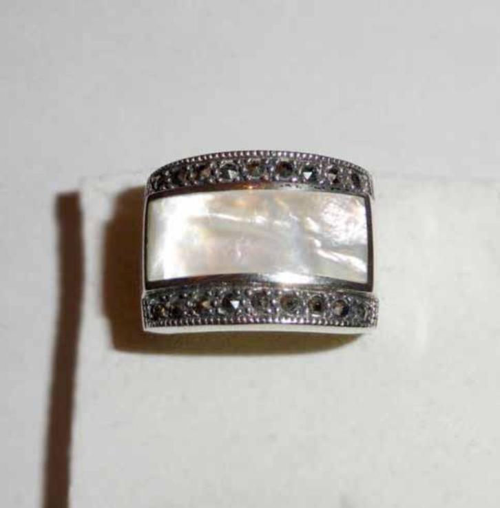 Ring Parelmoer Markasiet Zilver 925 Chunky ring, Sieraden, Tassen en Uiterlijk, Ringen, Zo goed als nieuw, Dame, 18 tot 19, Overige kleuren