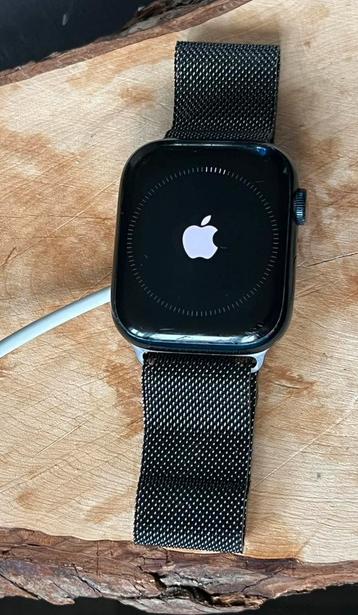 Apple Watch 7 series GPS + Cellular 32GB  beschikbaar voor biedingen
