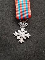 Tmpt kruis  miniatuur aan lint, Verzamelen, Verzenden