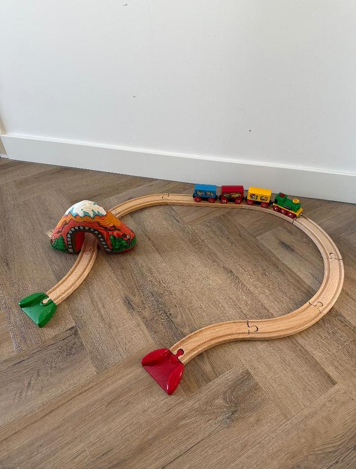 Heel goed vintage Brio houten trein 33701 safari vulkaan set, Kinderen en Baby's, Speelgoed | Houten speelgoed, Zo goed als nieuw