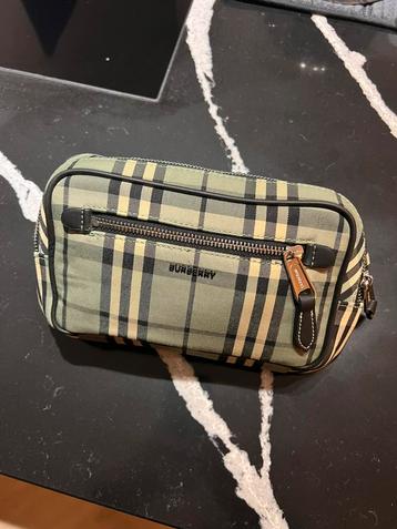 Burberry paddy bag heuptas beschikbaar voor biedingen
